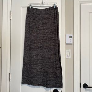 10/$50 Rib-knit maxi skirt with slit